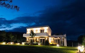 Terra Holiday Homes- Sunflower
